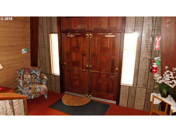 2837 W Harvard Ave, Roseburg, OR 97471